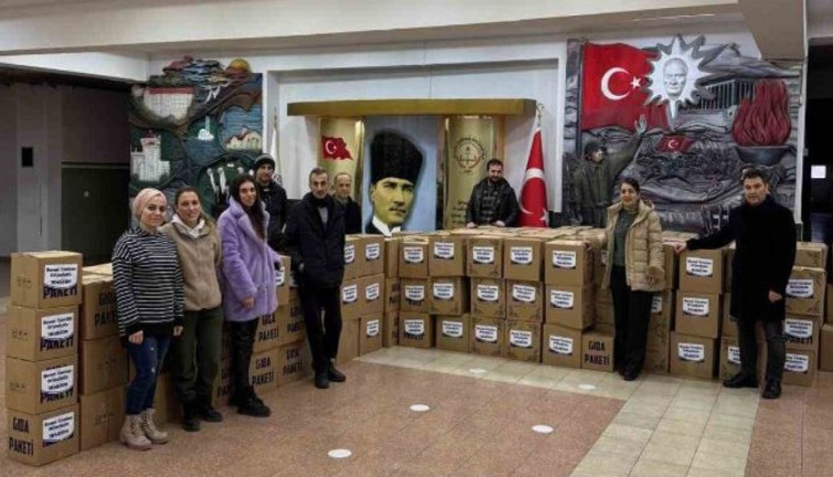 Trabzon’da 11 okul birleşti, Hatay’a 3 bin gıda kolisi gönderdi