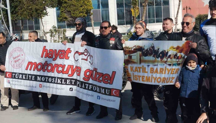 Motorcular konvoy düzenledi