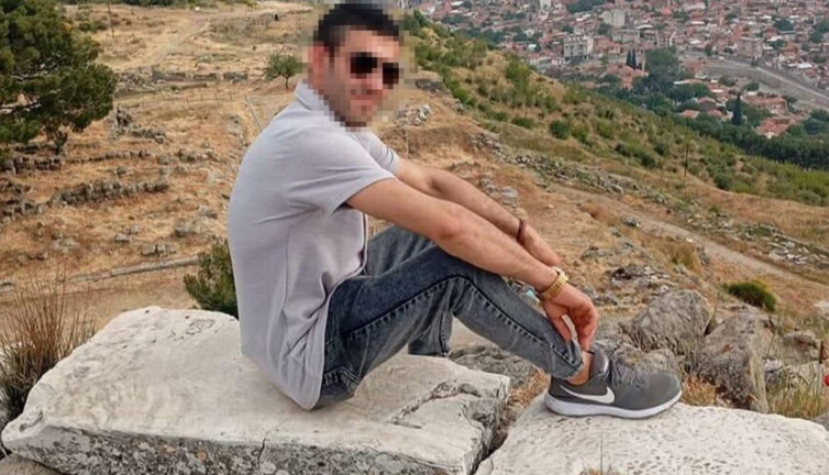 İzmir'de korkunç olay! Babasını tabancayla öldürdü