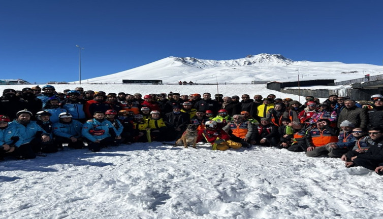 152 personel katılıyor! Erciyes'te çığ tatbikatı