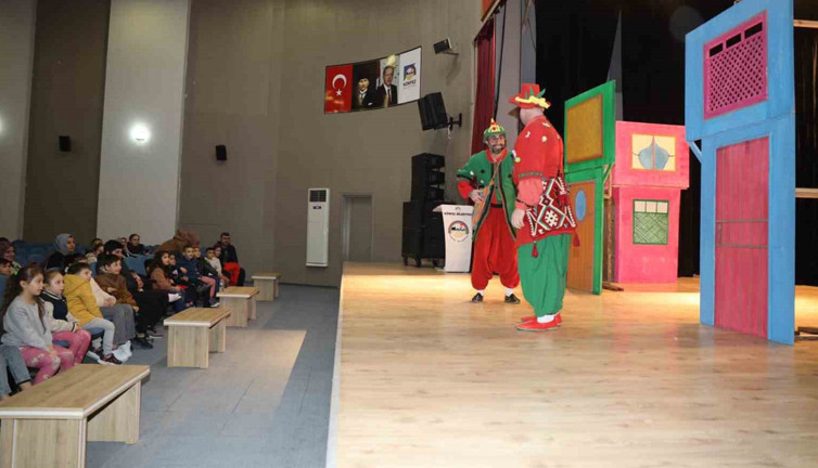 Körfez’de Ramazan coşkusu! Hacivat ve Karagöz oyunu ile başladı