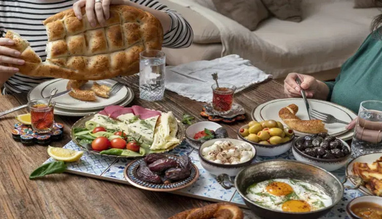 Diyanet'ten tartışma yaratan 'sahur' menüsü! Sadece tanesi 70 TL