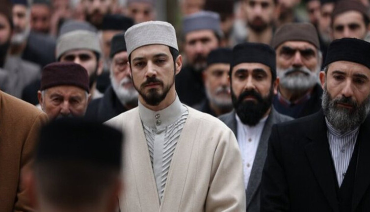 Kızıl Goncalar’da yaprak dökümü! İki oyuncu birden ayrılıyor