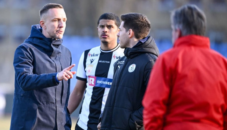 Avusturya Futbol Federasyonu sahadan çekilen takım hakkında kararını açıkladı