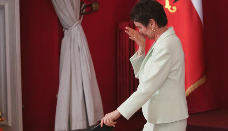 Şili'nin yeni başkan adayı Tohá, İçişleri Bakanlığı'ndan istifa etti