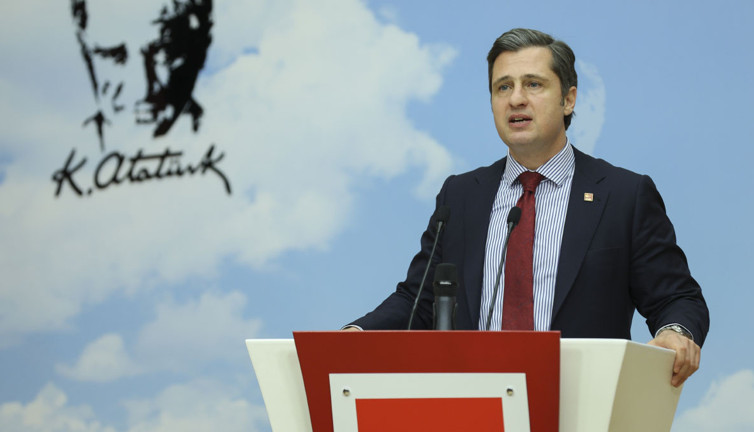 Deniz Yücel: Tüm bunlar gitmekte olan iktidarın son çırpınışlarıdır