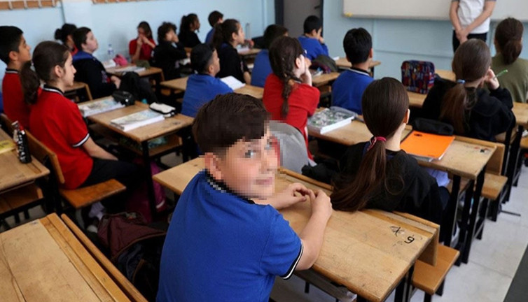 Okul formalarına toplatma kararı! Veliler şokta