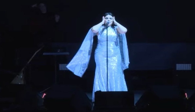 Zara sesiyle Antalyalıları büyüledi