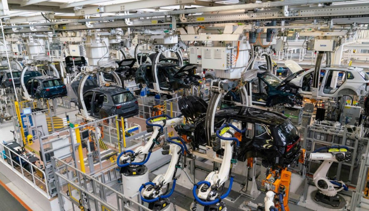 Otomotiv devinde tehlike çanları çalıyor. Kardaki düşüş dikkat çekti