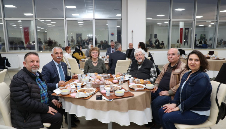 Üç kuşak aynı sofrada