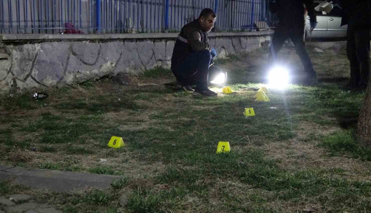 Malatya'daki kavgada mermiler havada uçuştu! 2 kişi yaralandı