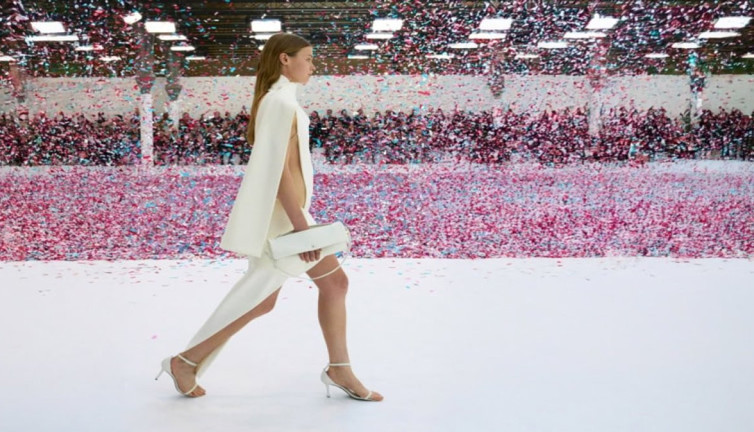 Moncler defilesine yıldız yağdı