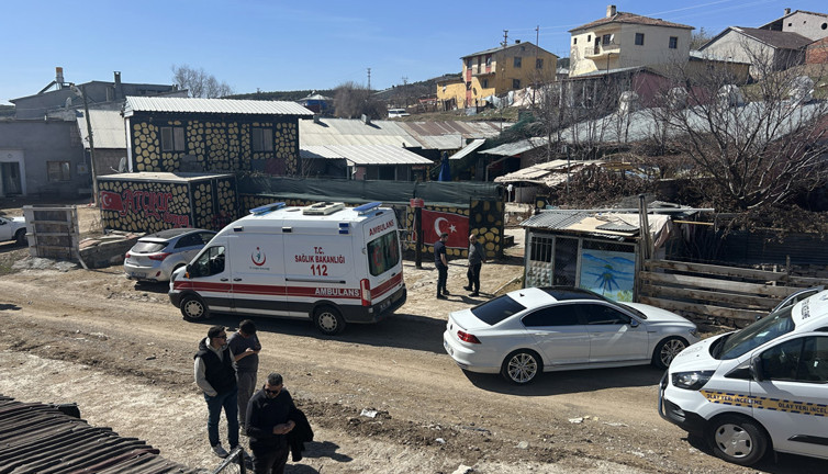 Sivas’ta haber alınamayan çoban ahırda ölü bulundu