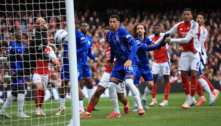 Arsenal, Chelsea'yi Merino'nun tek golüyle mağlup etti