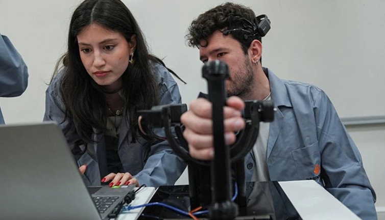 Beyin sinyalleriyle çalışan cihazların yükselişi! Engeller kalkıyor