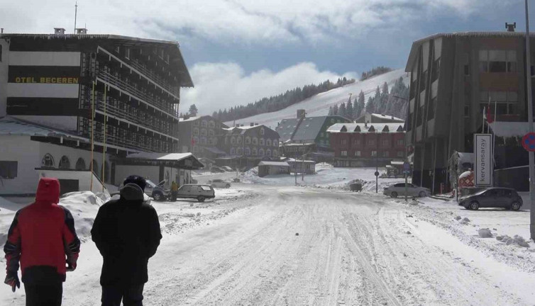 Kayak pistleri boş kaldı