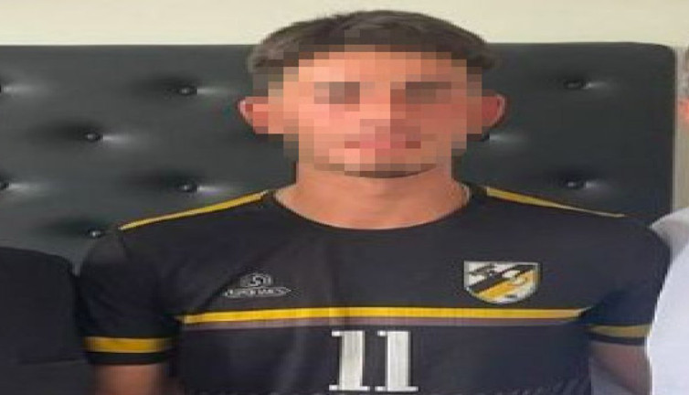 Sahada korku dolu anlar! Futbolcu bacağından vuruldu