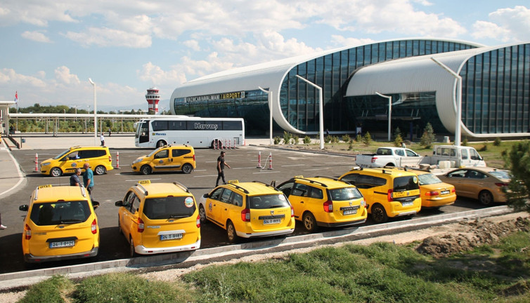 Bir şehirde taksi ücretlerine yüksek zam!