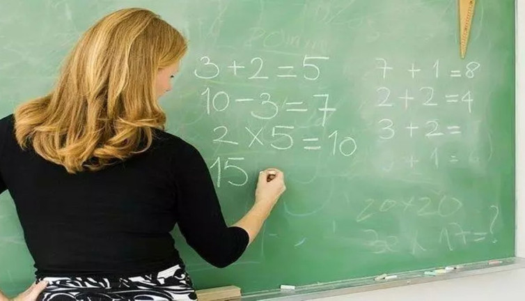 Yönetici ve öğretmenlerin ders saatlerinde düzenleme