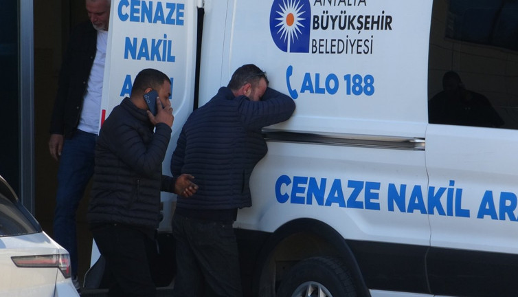 Babanın kızına vedası yürekleri burktu