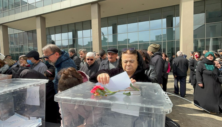 İmamoğlu'nun hemşehrileri Trabzon'da sandığa koştu