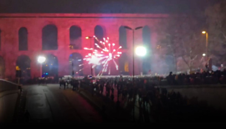 İstanbul'da bir operasyonda izinsiz göstericilere: Onlarca kişi gözaltında