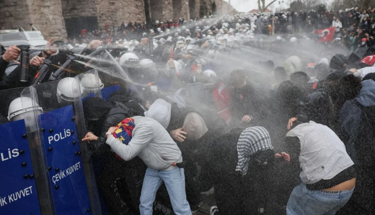 Protestoculara 'Erdoğan'a hakaret' operasyonu. 5'i çocuk 41 gözaltı