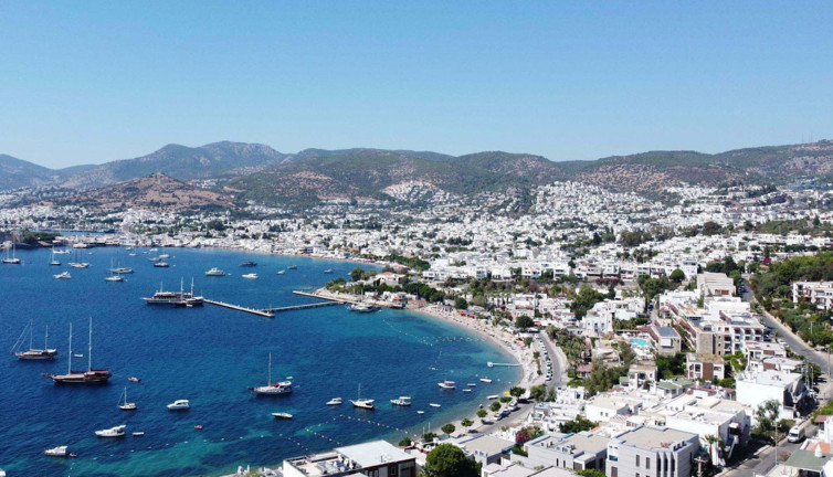 Bayram fırsatçıları yine harekete geçti Konaklama fiyatları uçuşa geçti