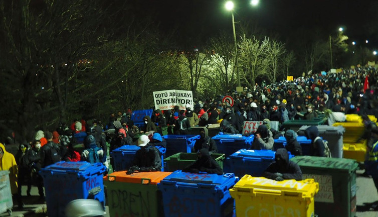 Polis anlaşmaya uymadı, öğrenciler yürüyüşe geçti! ODTÜ'de çok sayıda gözaltı