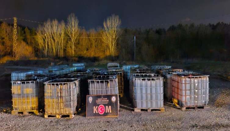 Tam 370 bin litre... Sakarya'da kaçak akaryakıt operasyonu