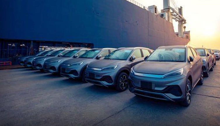 Çinliler '1 milyar dolarla geliyor' demişlerdi... Saatler içinde yalanlama geldi