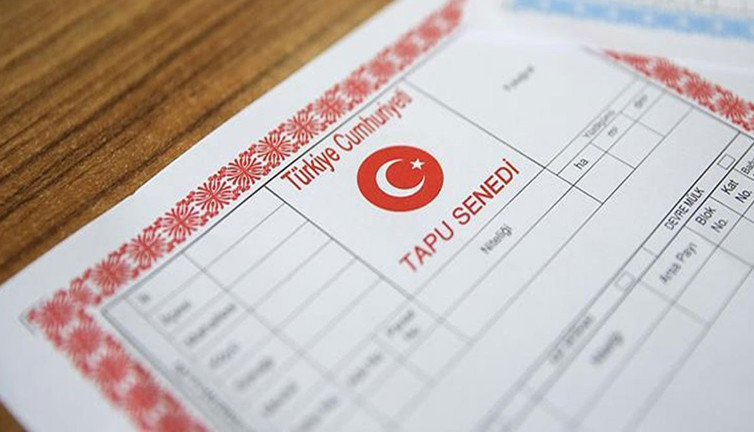 Kadınlar kurye kılığına girdi! Tapu müdürüne uygunsuz fotoğraflarla şantaj