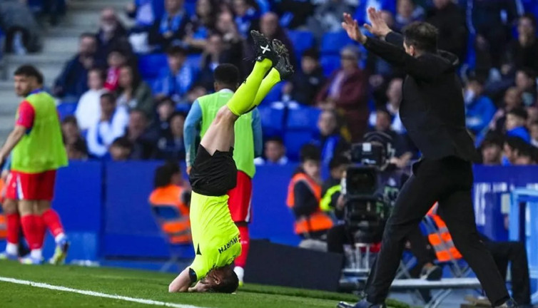 Hakem takla attı, Atletico Madrid'e Espanyol'a takıldı