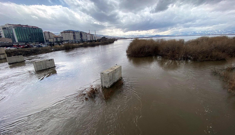 Ardahan ovası su altında kaldı!