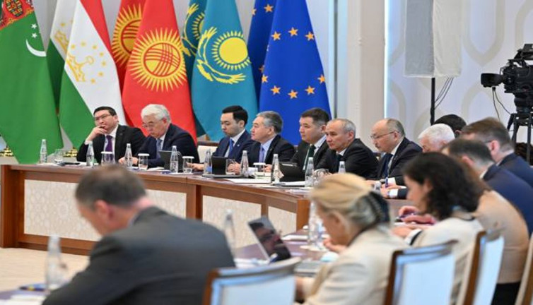 Semerkand Zirvesi’nde Avrupa’ya stratejik mesaj: “Bu bizim savaşımız değil”