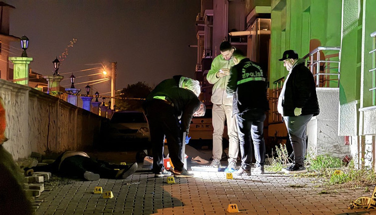 Kanlı gece! Komşu kavgasında 5 kişi öldü