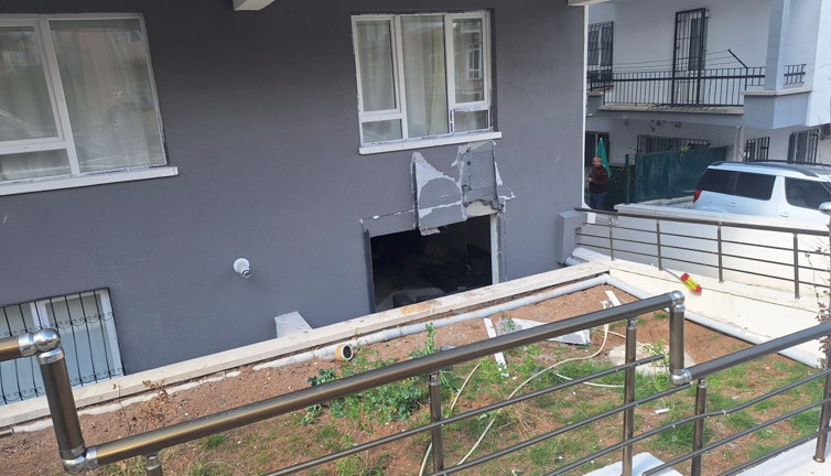 Çankaya’da ofiste patlama: Yaralı var, kuş da kurtarıldı