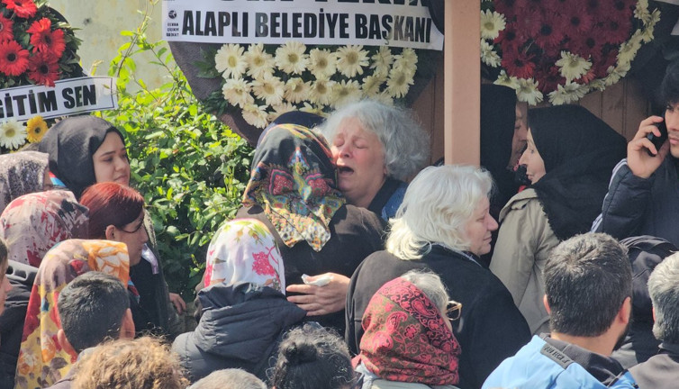 Gişelerde can vermişlerdi: Öğrencileri gözyaşlarıyla uğurladı