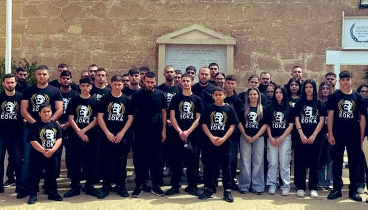 Güney Kıbrıs'ta okullarda ırkçı propaganda alarmı: Öğrencilere EOKA tişörtleri dağıtıldı