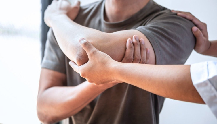 Yaşamı zehir eden ağrı! Hayat kalitenizi düşüren risk