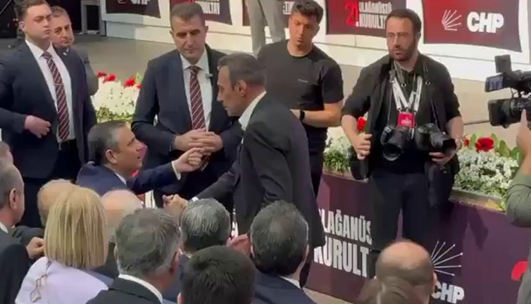 Gazeteci Tuluhan Tekelioğlu'ndan Berhan Şimşek'e iki kelimelik yanıt