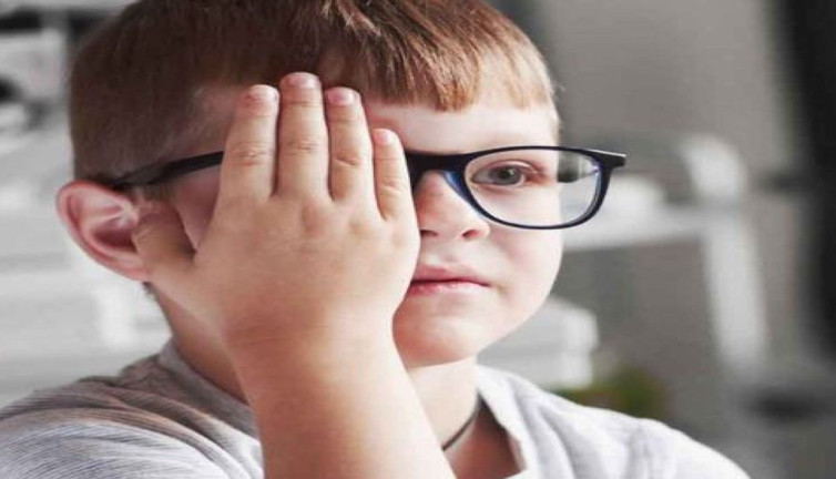 Çocuk gözlerindeki sinsi risk! Hayat kurtaran uyarılar