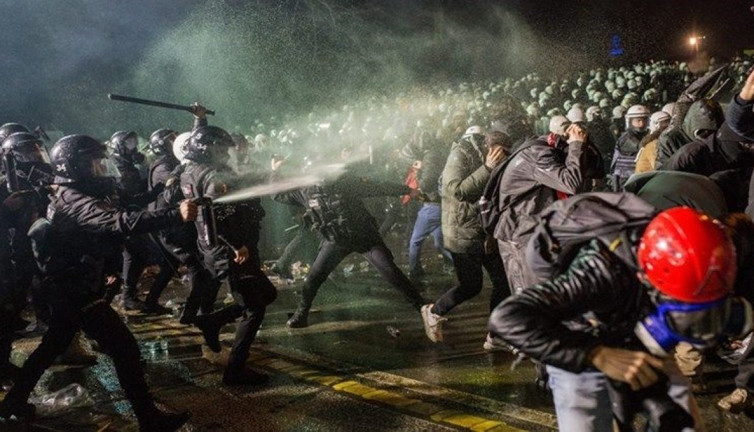 İmamoğlu eylemlerinde tutuklanmışlardı... 59 genç daha tahliye edildi