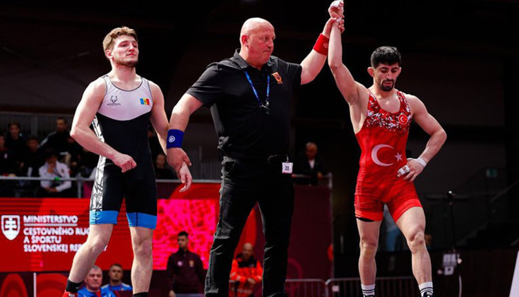 Avrupa Güreş Şampiyonası'nda iki finalistimiz var