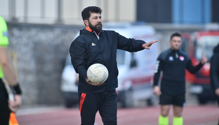 Şok gelişme! Teknik direktör maça saatler kala istifa etti