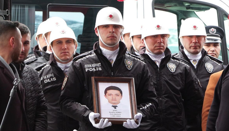 Ankara’da hüzün: Şehit polis son yolculuğuna uğurlandı