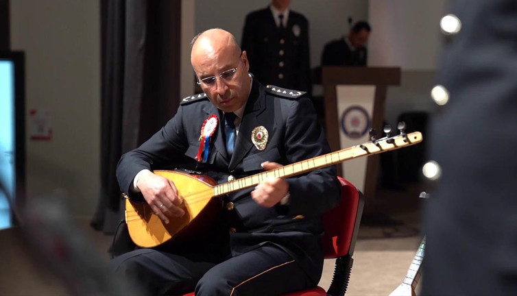 'Ah Yalan Dünya' ile şehit yakınları ağlattı