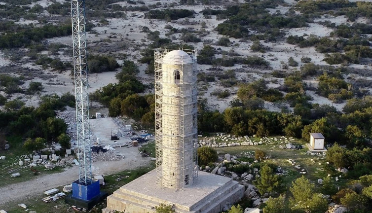 2 bin yıllık Patara Deniz Feneri yeniden ayağa kaldırıldı