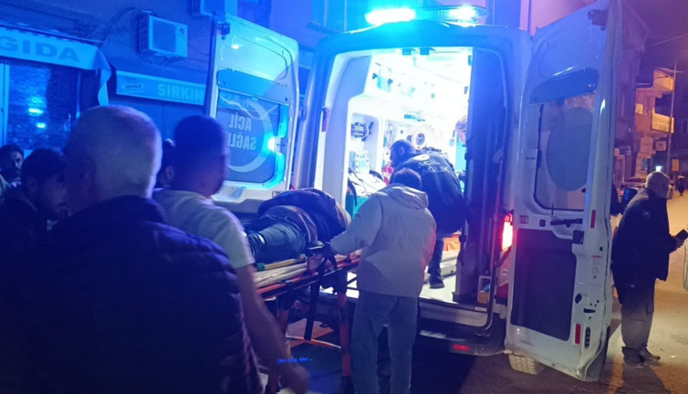 Sokakta yürürken kurşunların hedefi oldu