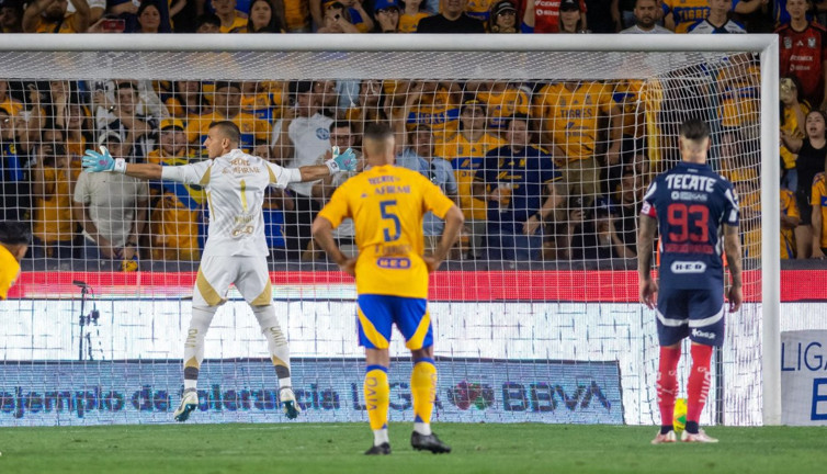 Sergio Ramos'un penaltısında kalecinin yaptığı hareket gündem oldu